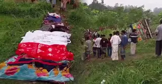 টাঙ্গাইলে রড বোঝাই ট্রাক উল্টে নিহত ১৫, আহত অন্তত ১০